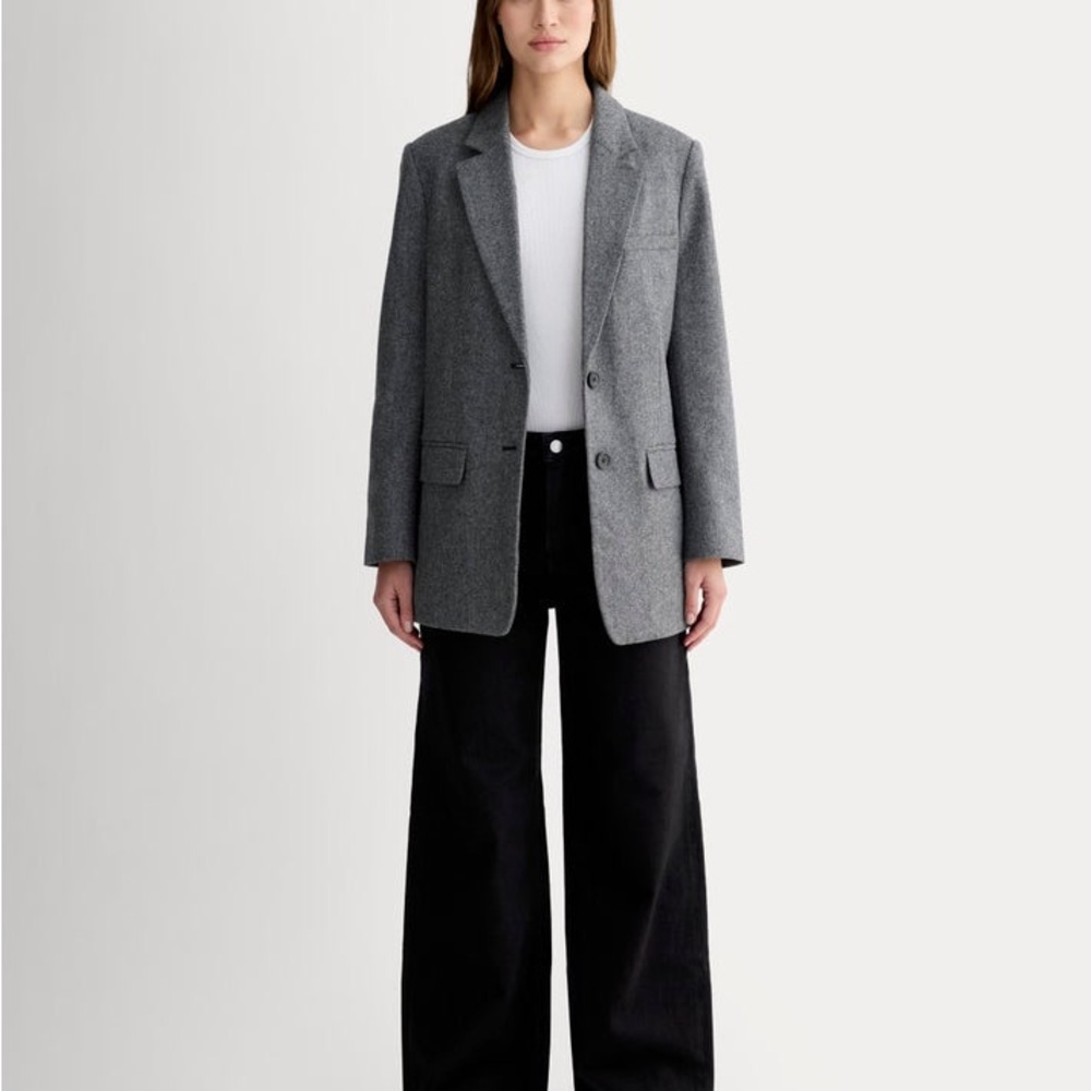 THE OVERSIZED BLAZER IN WOOL EUC